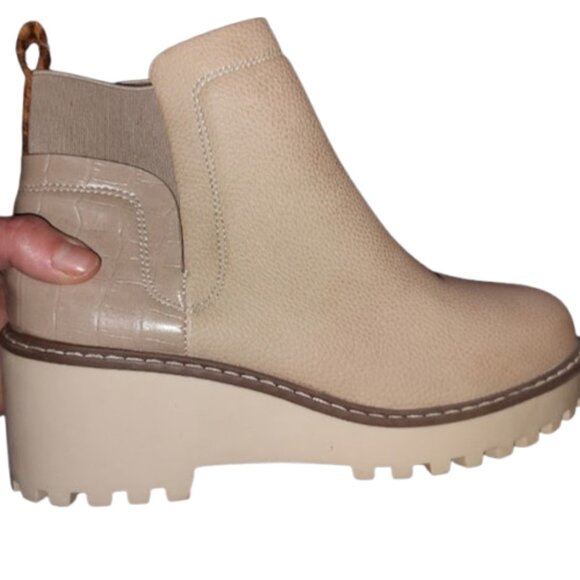 Jessica Carlyle Women's Tan Ankle Boots NWT - Picture 2 of 11